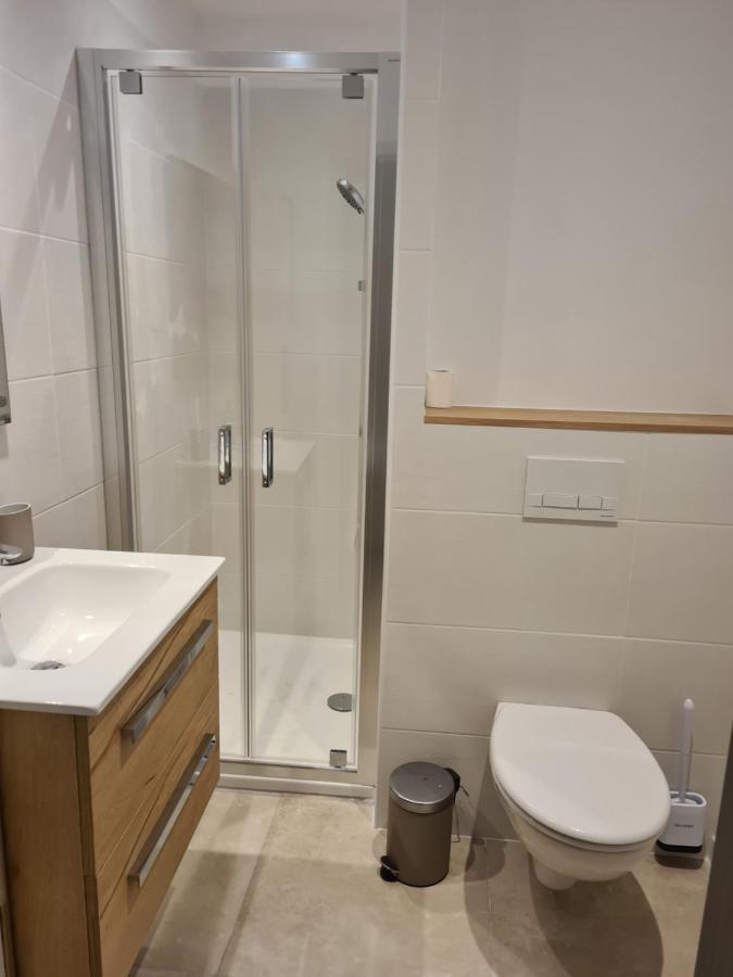 Bel Appartement Duplex Ventabren Esterno foto