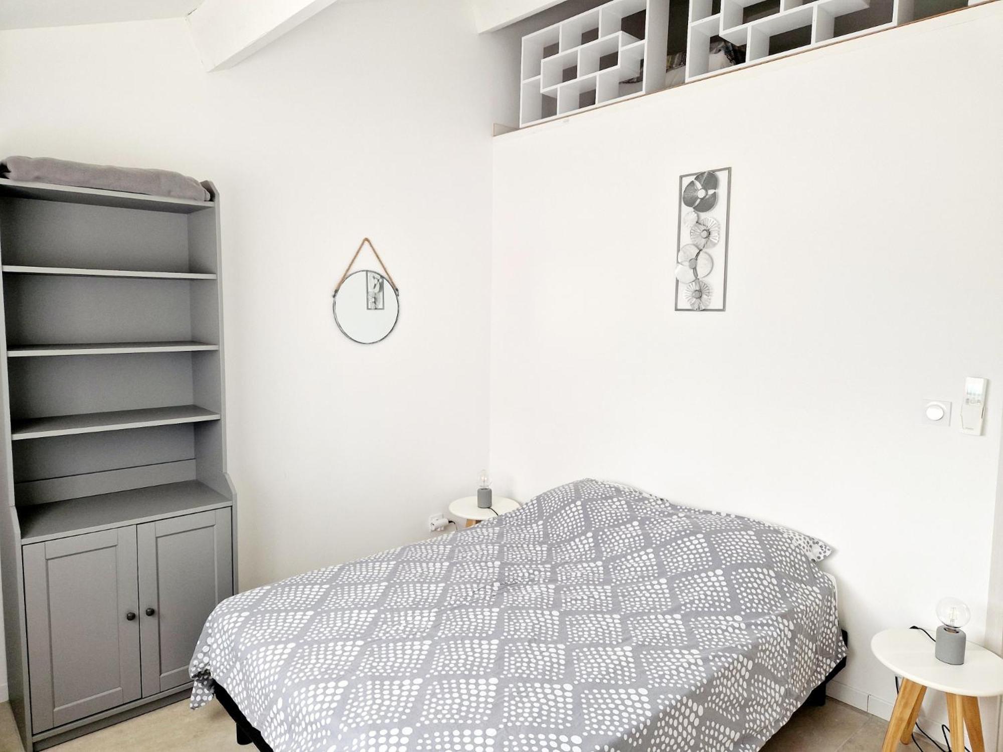 Bel Appartement Duplex Ventabren Esterno foto
